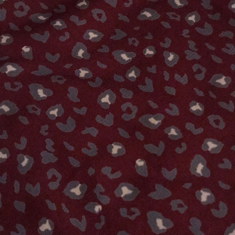 Red patterned blouse - Picture 2 of 3